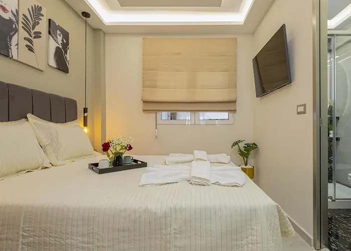 Nicole In Center Chania * Chania (Crete)